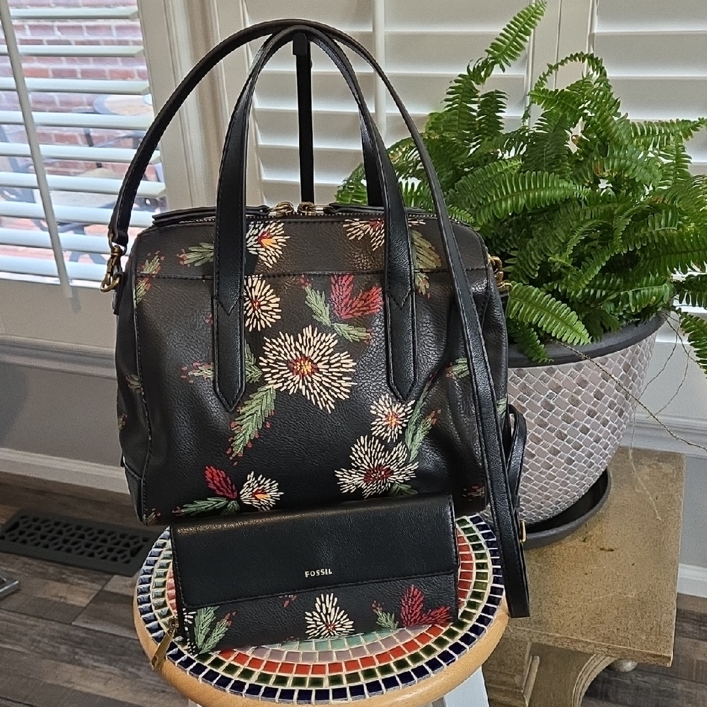 NWT!  Fossil Jori Black Floral Satchel/Crossbody and Wallet Set